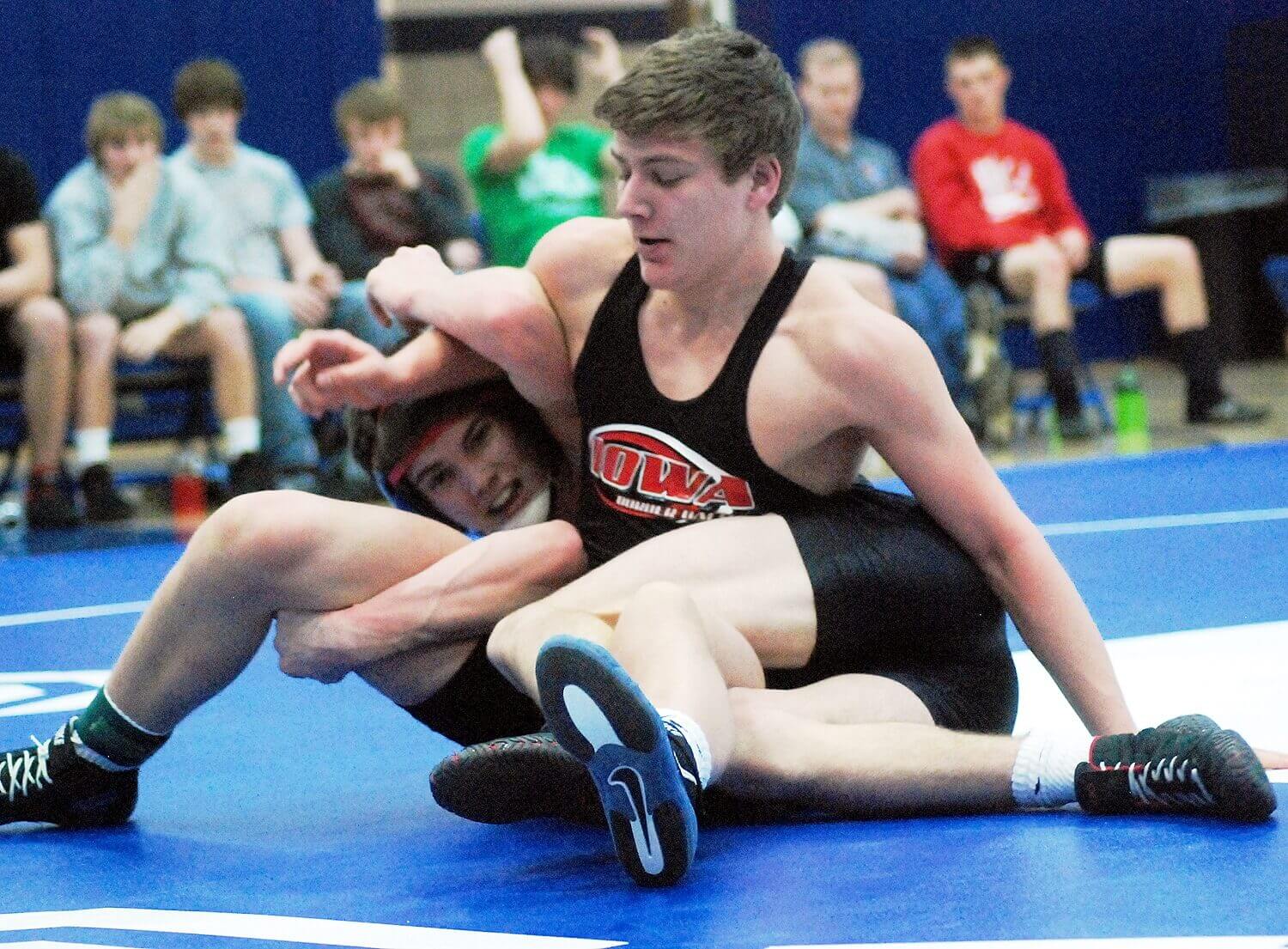 Hover Vs. Munstermann Border Battle Gallery Images
